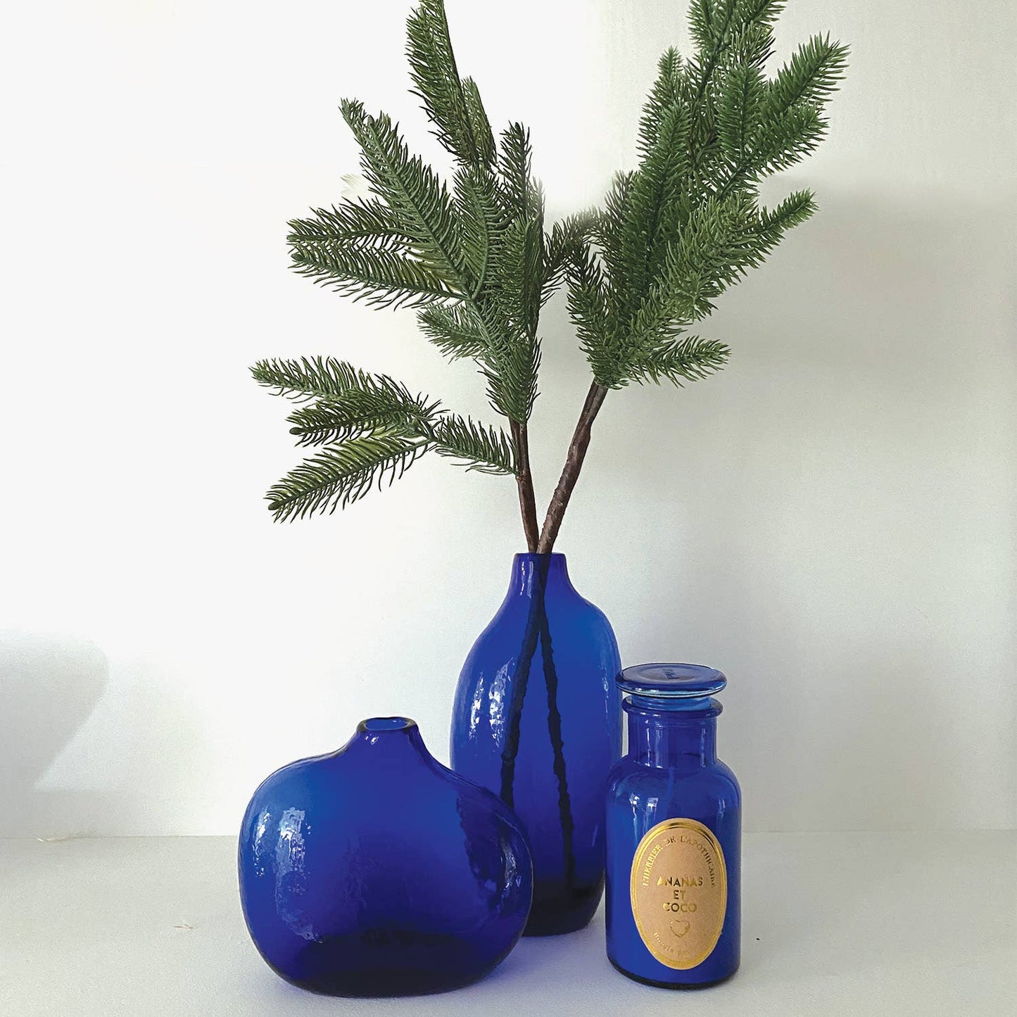 Ljus Herbier blå stor ananas och kokos Ø6,5 H13,5 cm