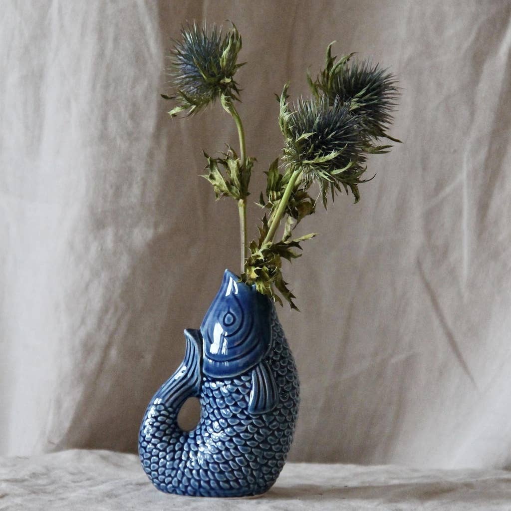 Keramisk fiskvas, liten, blå, L8,2 D5 H12 cm